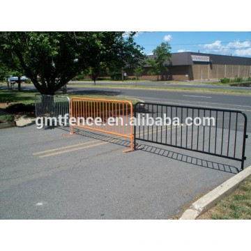 Pedestrian outdoor galvanized steel tube barrier fence